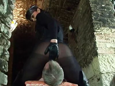 Секс дивитись еротику із мамкою друга.