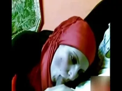 Чувак тикає хером у рот глибоко і підставляє дупу для лизання. еротика и секс